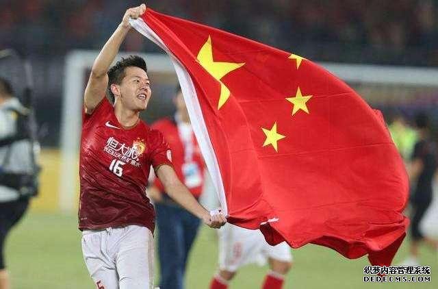 含著金鑰匙入場，砸60億打廣告巨虧40億，混得“最失敗”的一瓶水